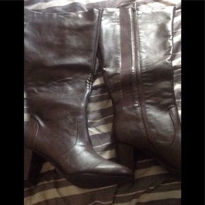 NIB 13 W Brown Boots